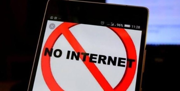 'Authorities suspend mobile internet in parts of Jammu, Rajouri'
